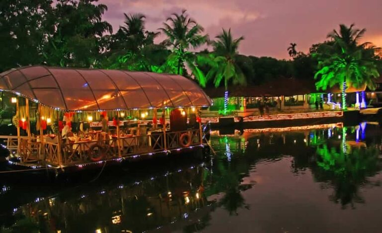 Kerala Backwaters Honeymoon Tour Package 10 Days 9 Nights